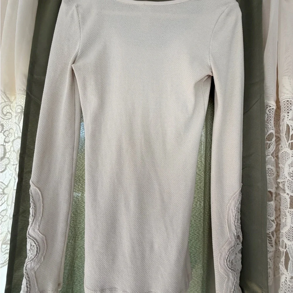 Free People Thermal Top Womens M Cream Lace Long Sleeve Waffle Knit Scoop Neck - Picture 6 of 6